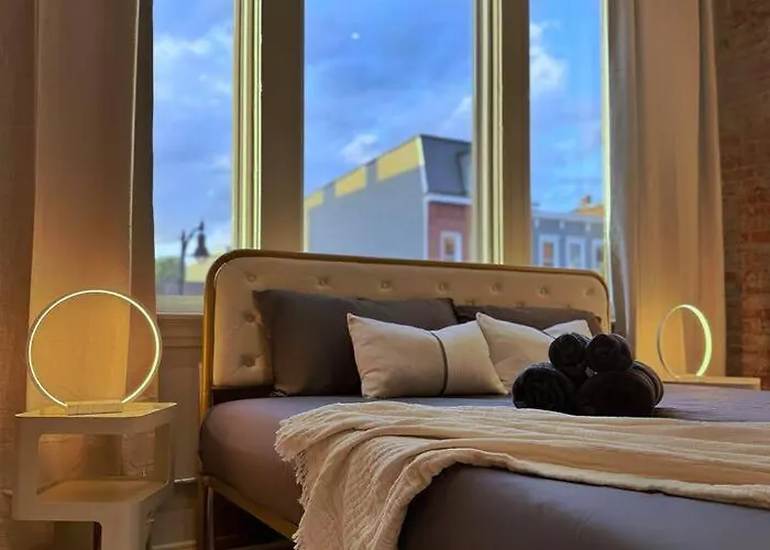 Cozy King Escape Free Parking Pittsburgh